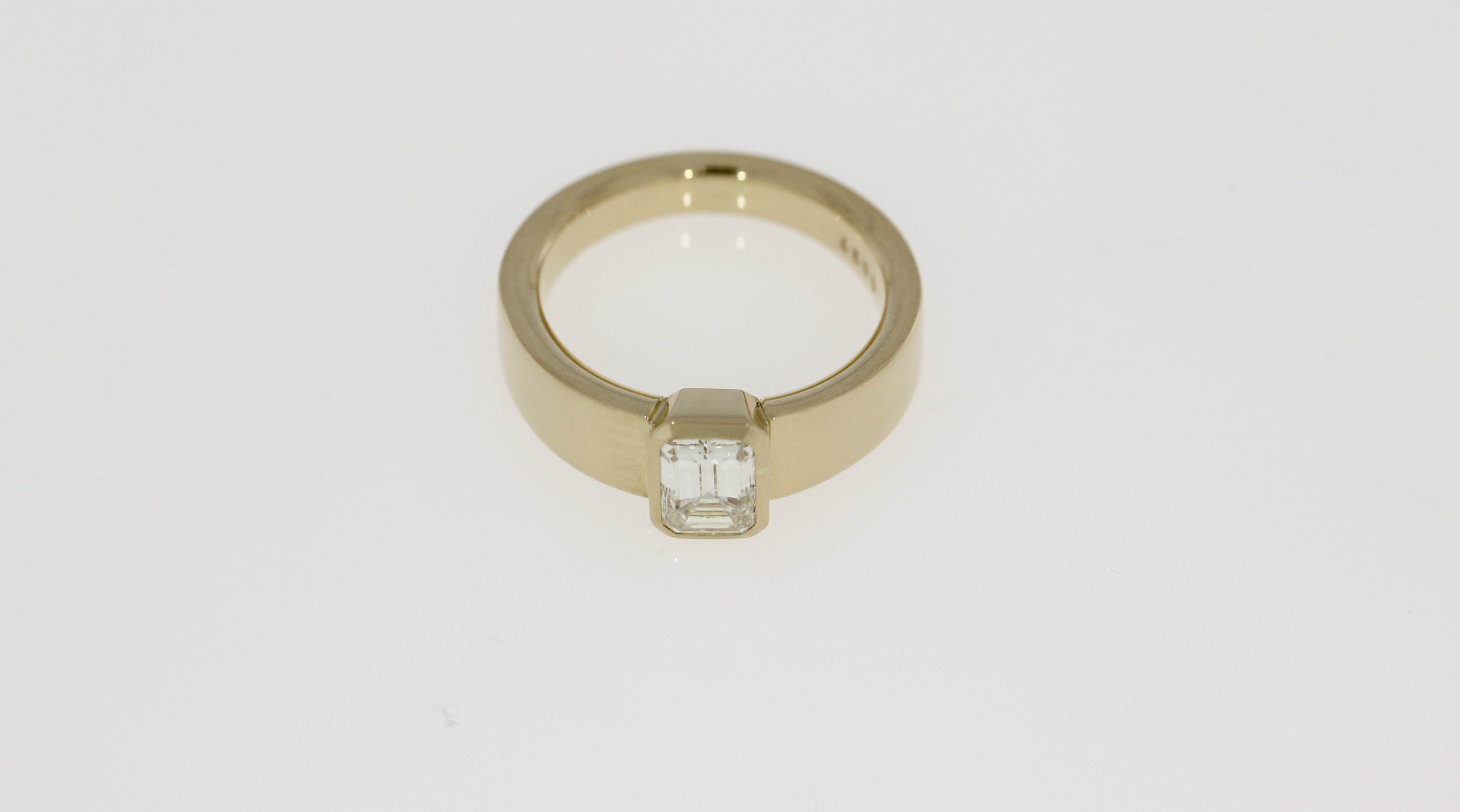 Ring Emerald-Cut 1,02 ct.
